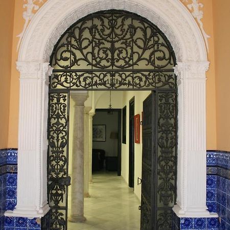 Casa S. XIX En Pleno Centro De Carmona Villa Exterior photo