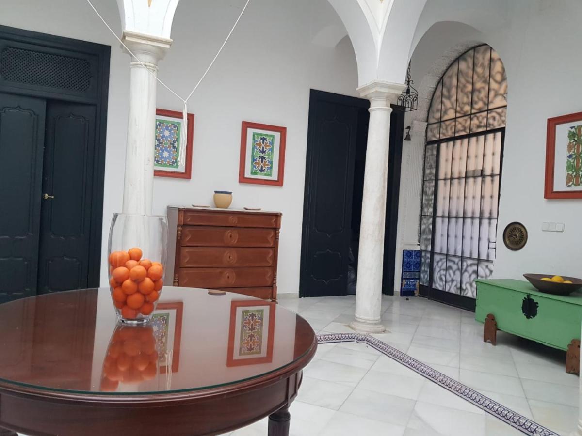 Casa S. XIX En Pleno Centro De Carmona Villa Exterior photo