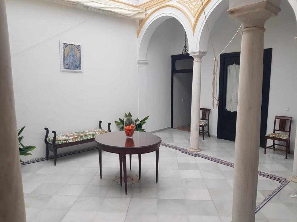 Casa S. XIX En Pleno Centro De Carmona Villa Exterior photo